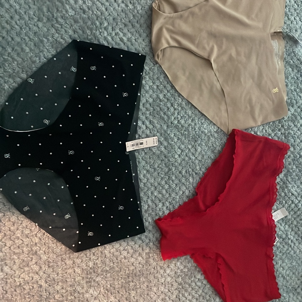 PINK Victoria's Secret Black and Tan Underwear Set